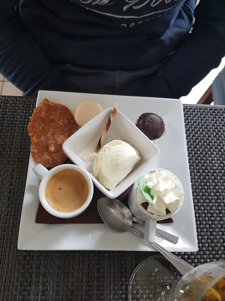 Café Gourmand